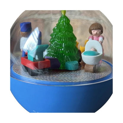 1988 Parade of the Toys Hallmark Ornament (Magic Globe) QLX7194 Image4