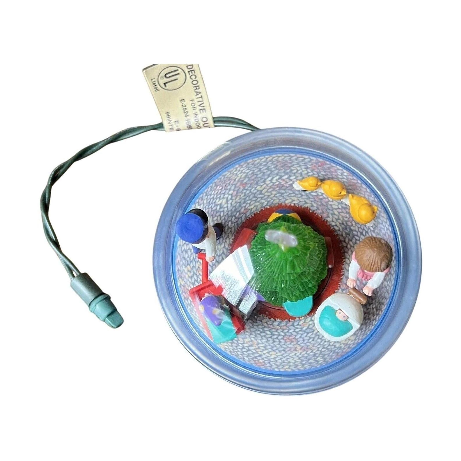 1988 Parade of the Toys Hallmark Ornament (Magic Globe) QLX7194 Image5