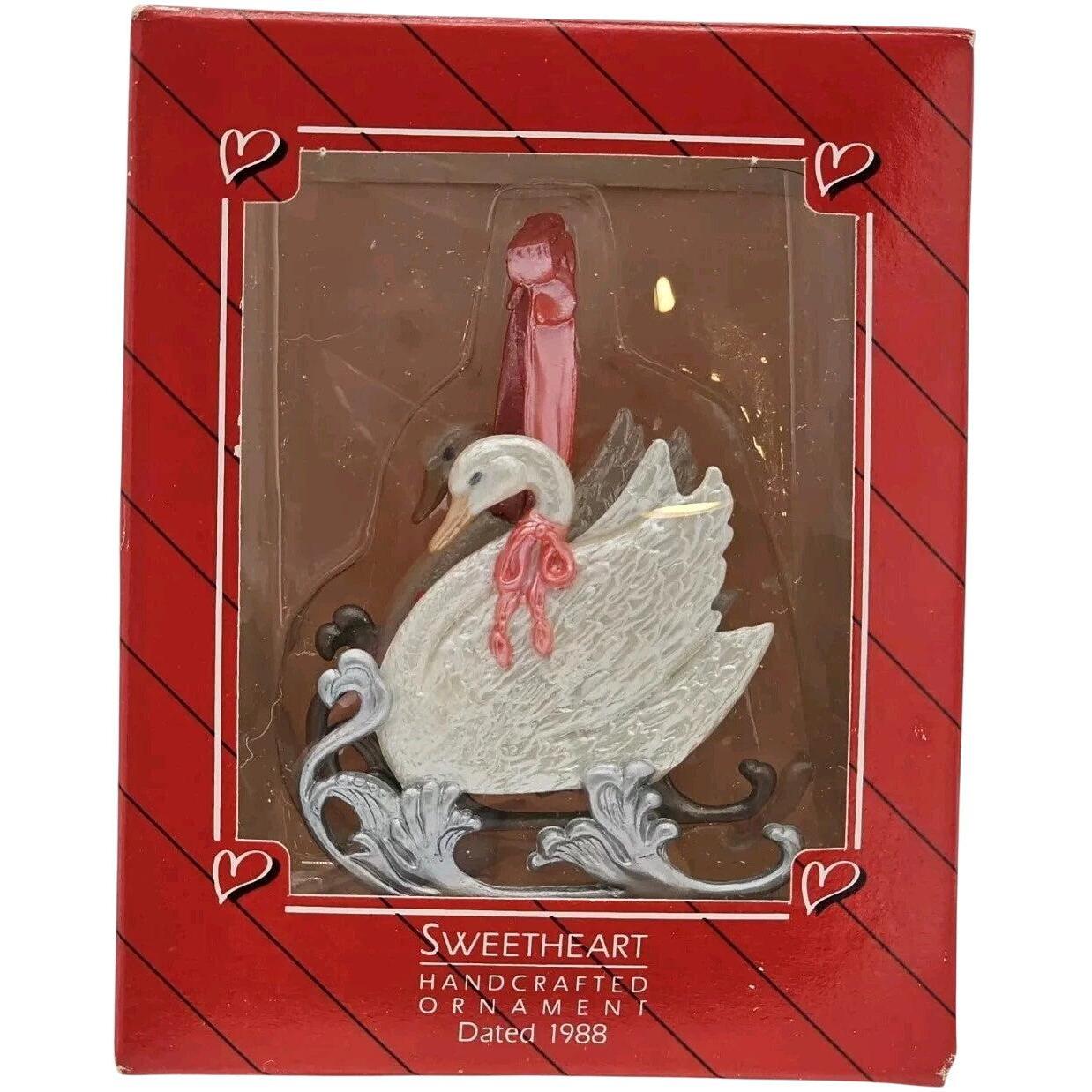 1988 Sweetheart Hallmark Ornament (Bird) QX4901