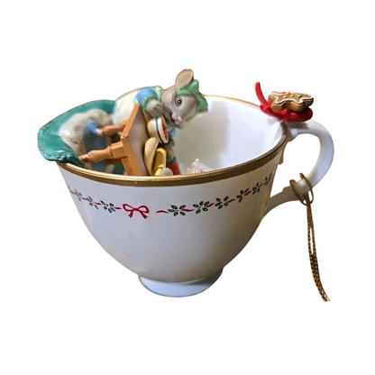 1989 "Christmas Cookin" Third in the "Cozy Cup" Series (Kitchen)