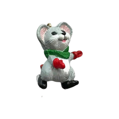 1989 Cozy Skater Hallmark Ornament (Mouse) QXM5735