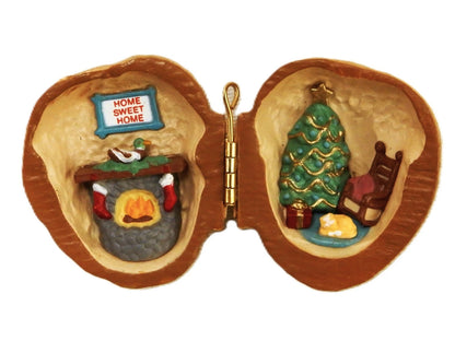 1989 Nutshell Holiday Hallmark Ornament (Holiday) QX4652