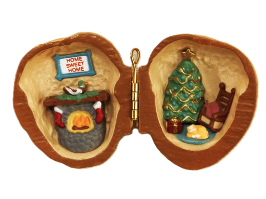 1989 Nutshell Holiday Hallmark Ornament (Holiday) QX4652