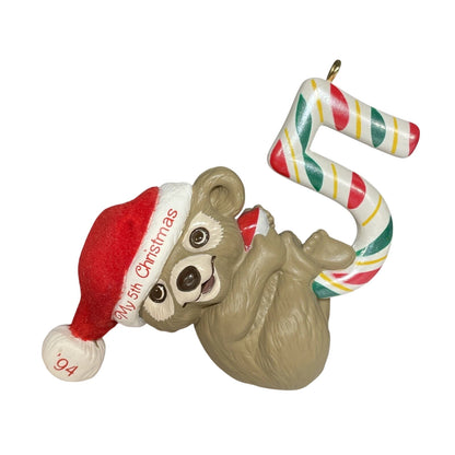 1989 Child's Fifth Christmas Hallmark Ornament (Child's Age Collection) QX5733