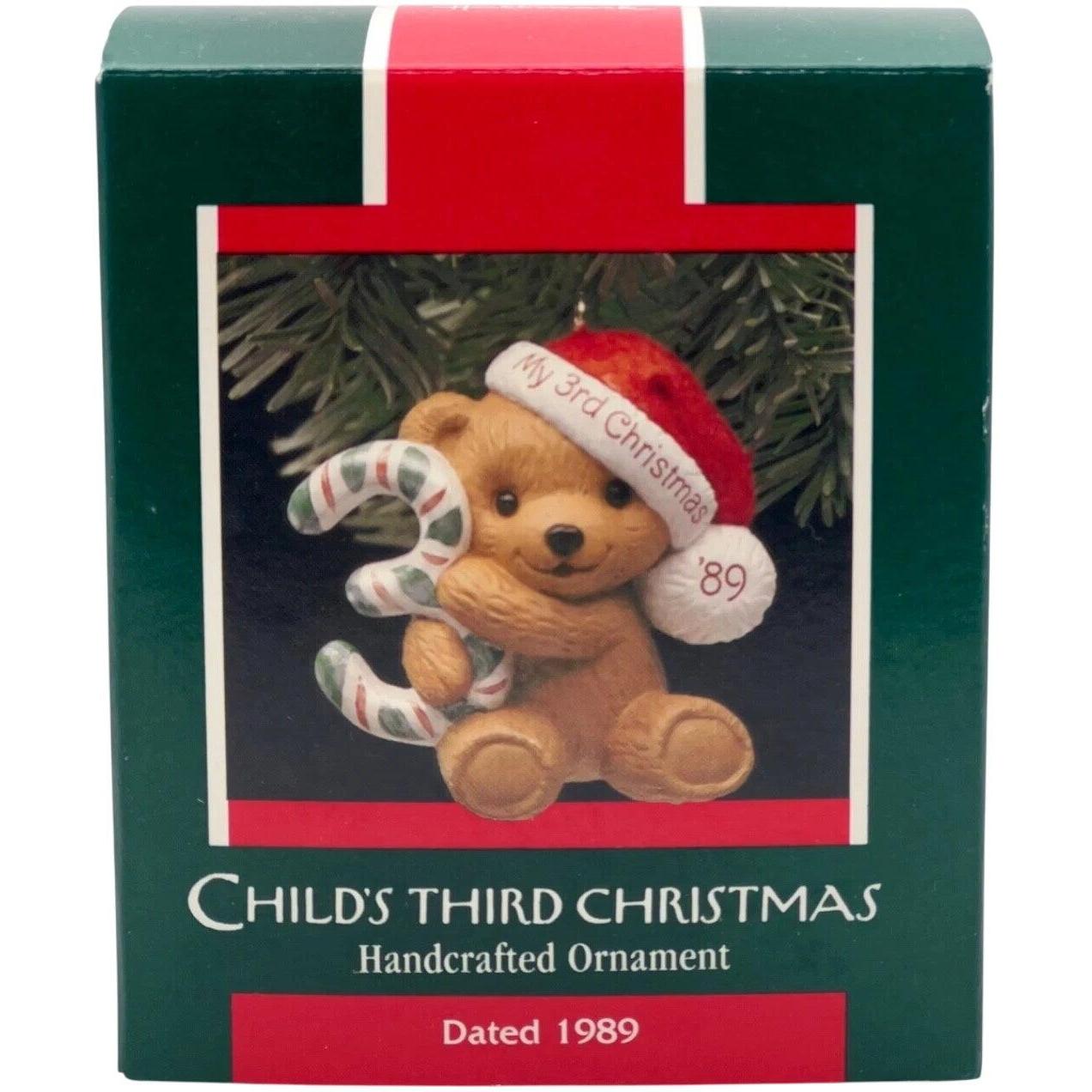 1989 Child's Third Christmas Hallmark Ornament (Child's Age Collection) QX4695