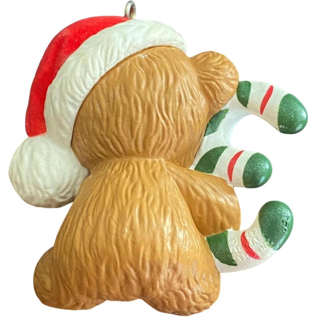 1989 Child's Third Christmas Hallmark Ornament (Child's Age Collection) QX4695