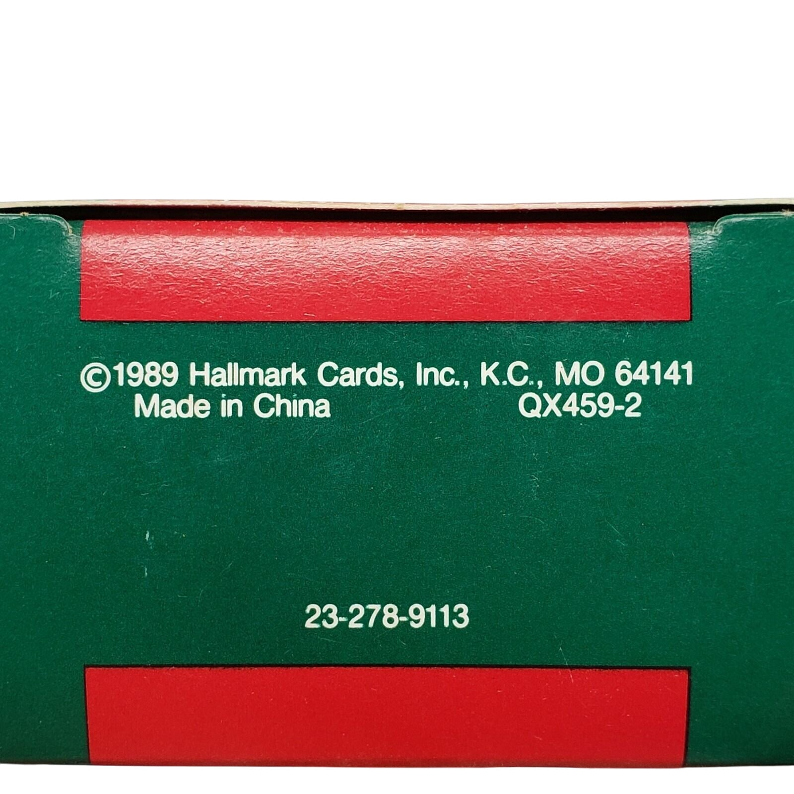 1989 Handcrafted Miniature Creche Hallmark Ornament (Nativity) QX4592