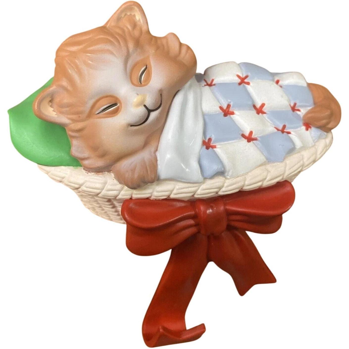 1989 Kitten in Basket - Stocking Hanger (Kitten)
