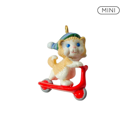 1989 Kitten w/ Scooter Hallmark Ornament (Kittens In Toyland) QXM5612 Image1