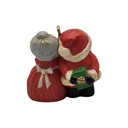 1989 Santa with Package Behind Back (The Kringles)