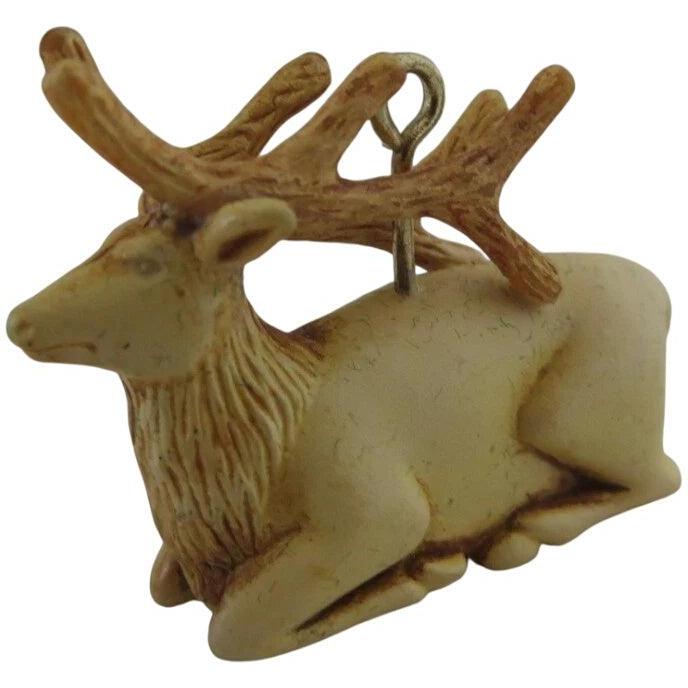1989 Scrimshaw Reindeer Hallmark Ornament (Reindeer) QXM5685