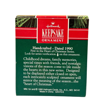 1990 Santa Filling the Stockings Hallmark Ornament (Heart of Christmas) QX4726