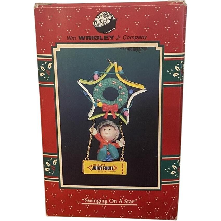1990 Swinging On A Star - Chewing Gum Enesco Ornament (Wreath) 166642