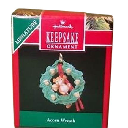 1990 Acorn Wreath Hallmark Ornament (Chipmunk & Squirrel) QXM5686