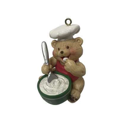 1990 Chef's Delight Carlton Cards Ornaments (Teddy Bear) 126096-0 Image1