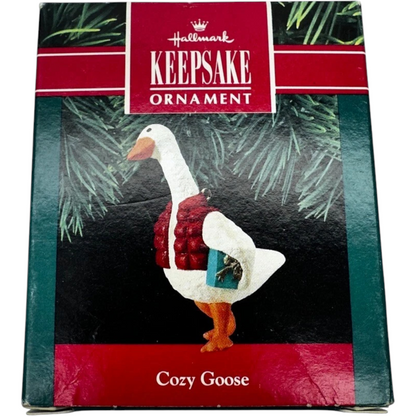 1990 Cozy Goose Hallmark Ornament (Animal) QX4966