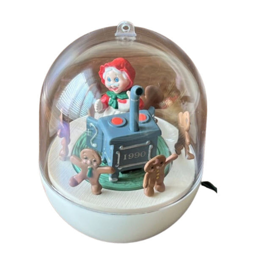1990 Mrs. Santa's Kitchen Hallmark Ornament (Magic Light & Motion) QLX7263