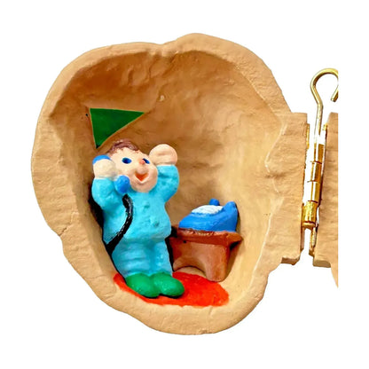 1990 Nutshell Chat Hallmark Ornament (Santa Claus) QX5193 Image5