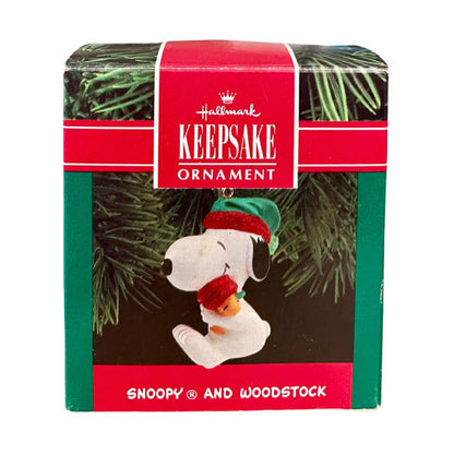 1990 Snoopy and Woodstock Hallmark Ornament (Peanuts) QX4723
