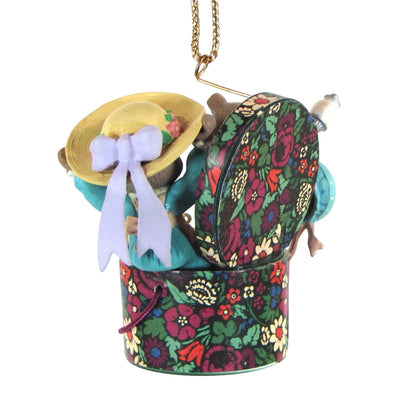 1991 Hats off to Christmas - Second Issue in the " Best Friends" Series (Mouse)