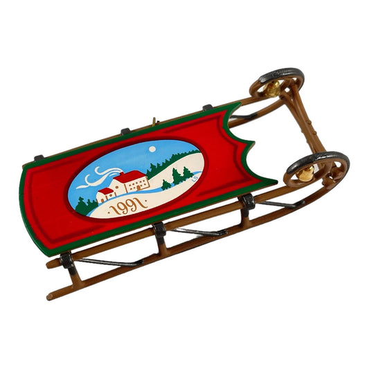 1991 Old-Fashioned Sled Hallmark Ornament (Snow) QX4317