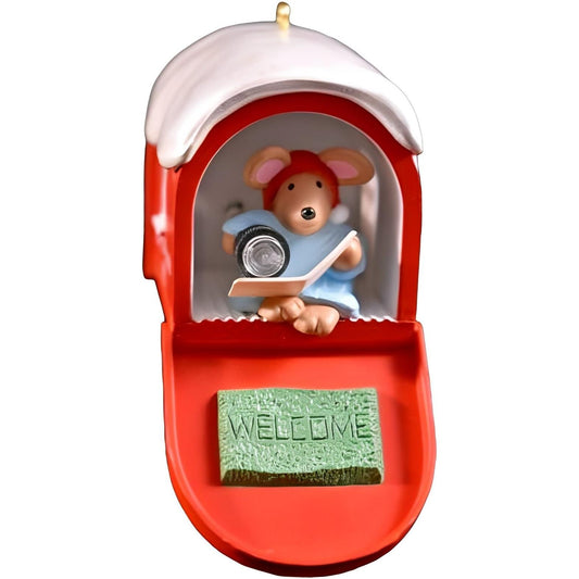 1991 Chris Mouse Mail Hallmark Ornament (Chris Mouse) QLX7207