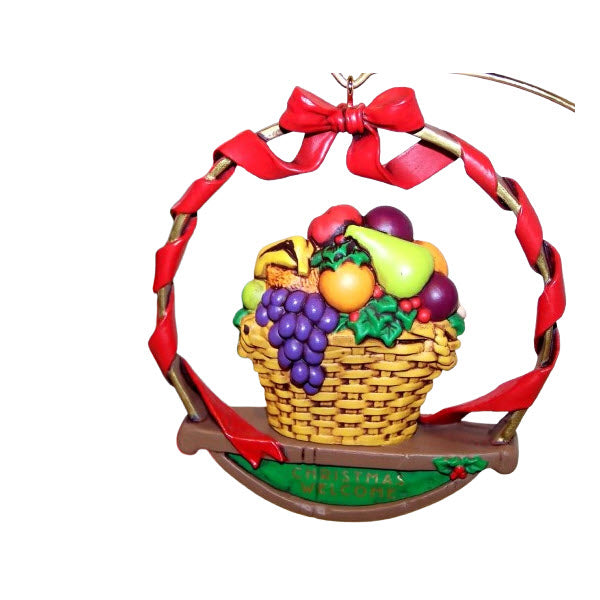 1991 Christmas Welcome Hallmark Ornament (Wreath) QX5299