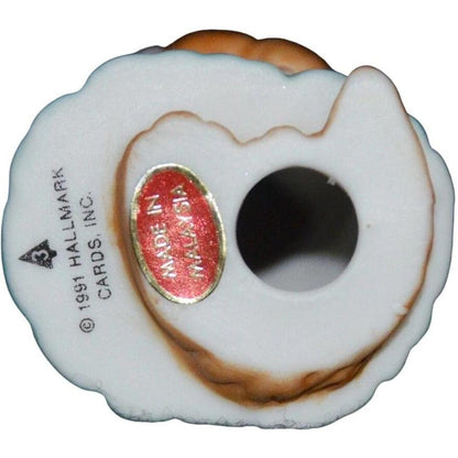 1991 Kitten in Nightgown Hallmark Ornament (Christmas Kitty) QX4377