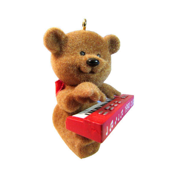 1991 Notes of Cheer Hallmark Ornament (Bear) QX5357
