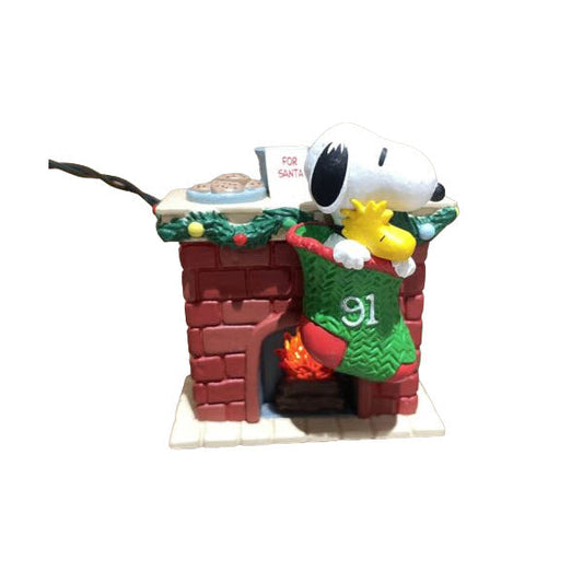 1991 Peanuts Flickering Light! Hallmark Ornament (Peanuts) QLX7229