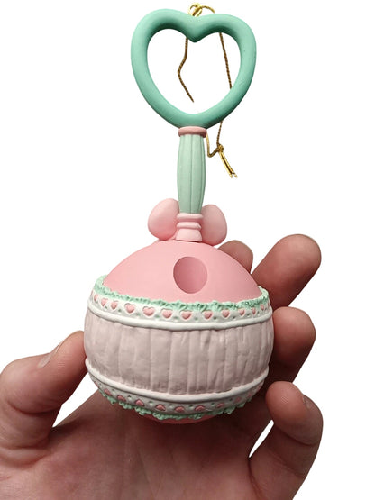 1992 Holiday Expressions - Ornament can be fiitted over a small light to illuminate the scene (Precious Moments)