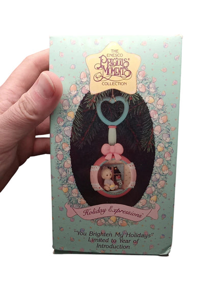 1992 Holiday Expressions - Ornament can be fiitted over a small light to illuminate the scene (Precious Moments)