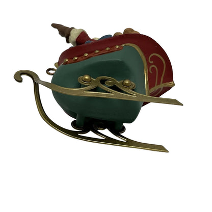 1992 Santa and His Reindeer Hallmark Ornament (Santa Claus) XRP9739