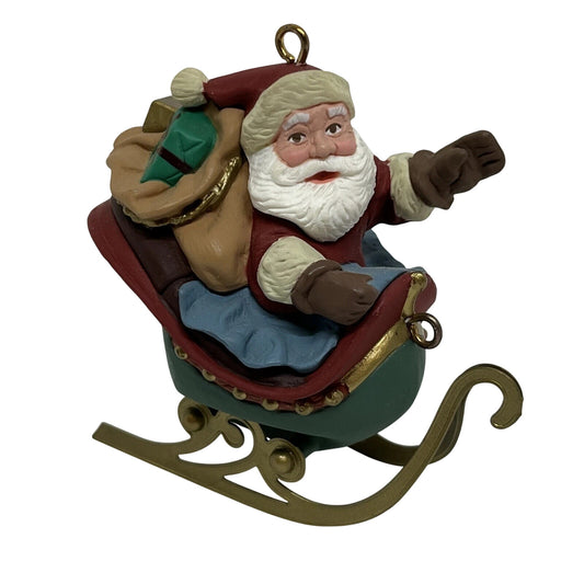 1992 Santa and His Reindeer Hallmark Ornament (Santa Claus) XRP9739