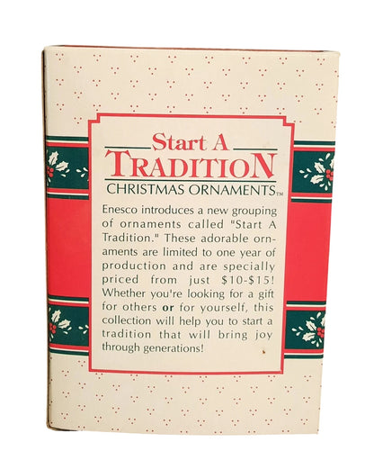 1992 Squirrelin' It Away (Animal)