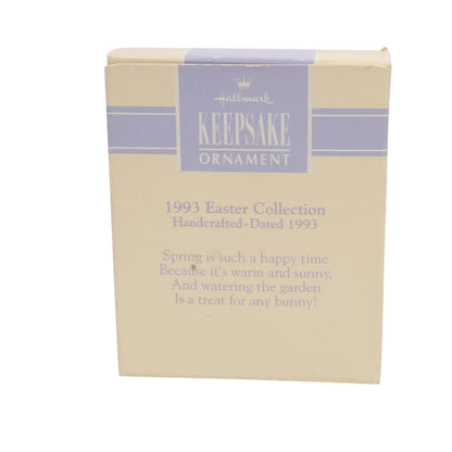 1992 Backyard Bunny Hallmark Ornament (Easter) QEO8405
