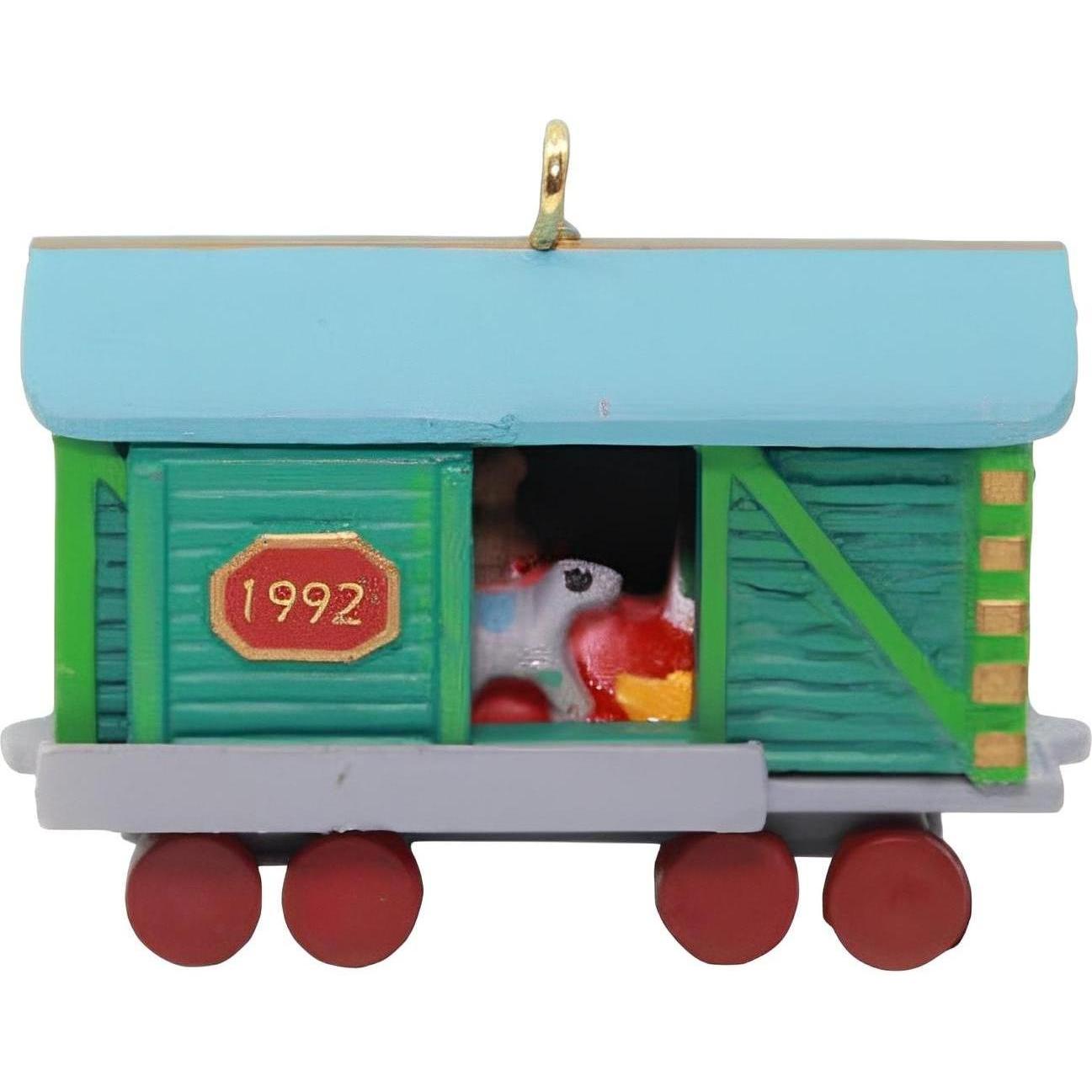1992 Box Car Hallmark Ornament (Noel R.R.) QXM5441