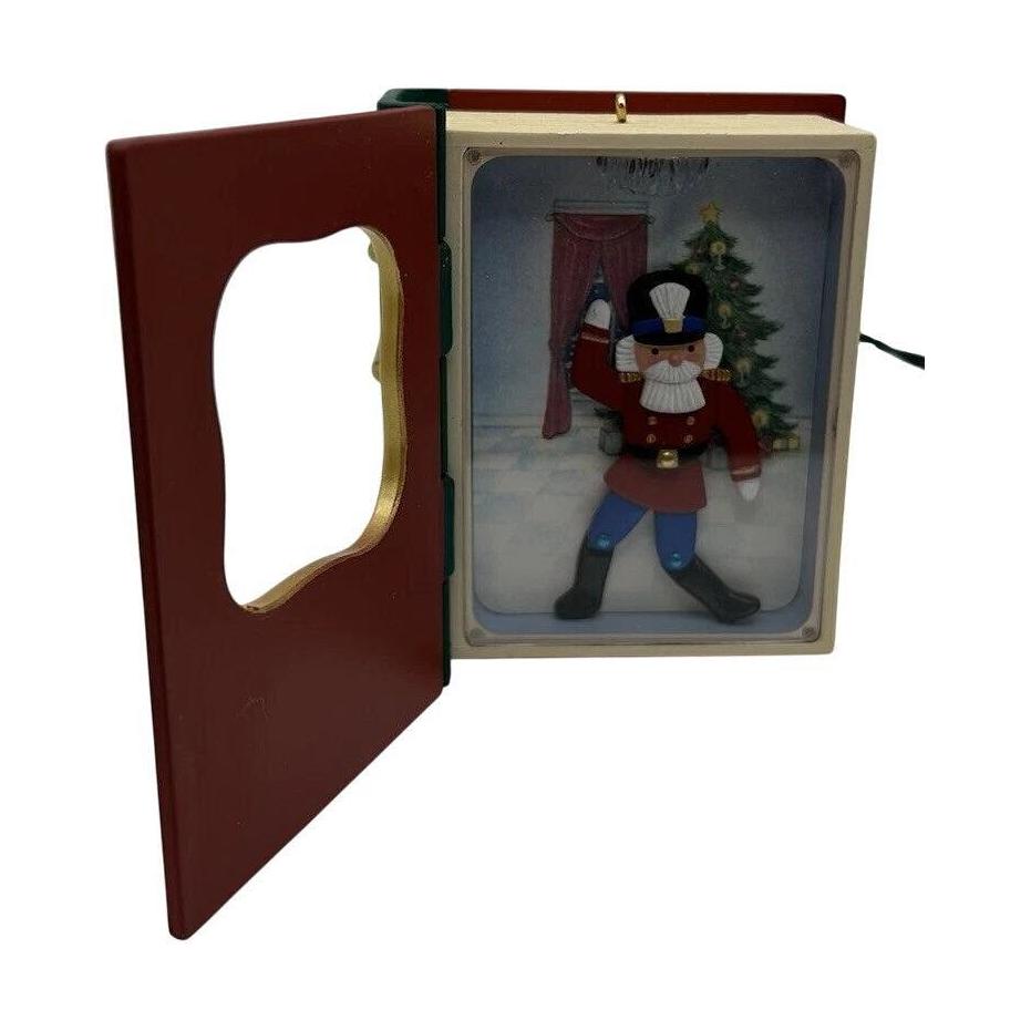 1992 Dancing Nutcracker Hallmark Ornament (Soldier) QLX7261 Image3