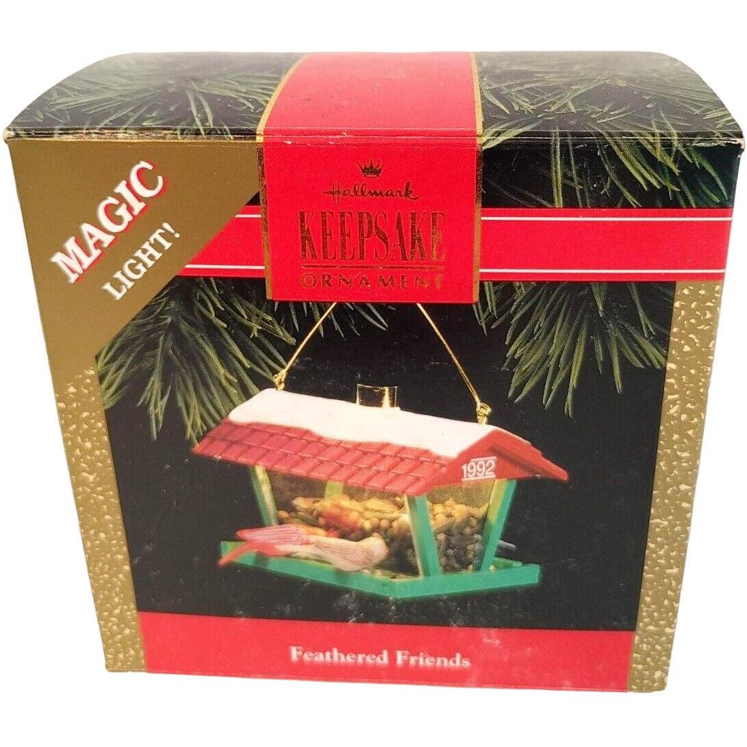 1992 Feathered Friends Hallmark Ornament (Bird) QLX7091