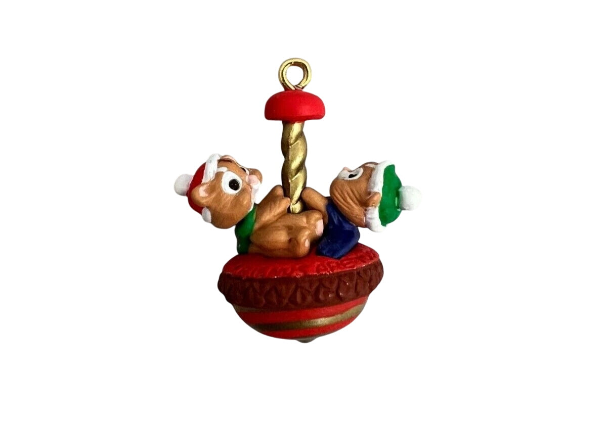 1992 Friends Are Tops Hallmark Ornament (Chipmunk & Squirrel) QXM5521