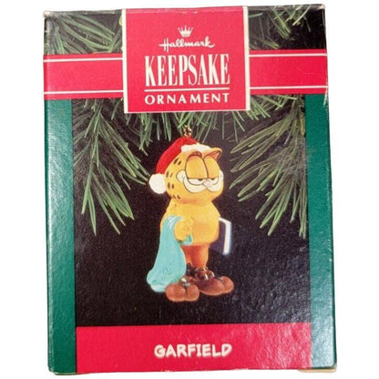 1992 Garfield Hallmark Ornament (Garfield) QX5374