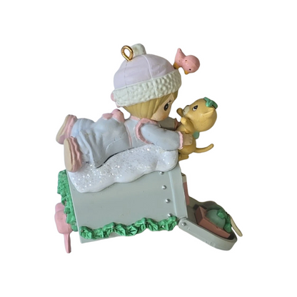 1992 Holiday Expressions - "Friendship is the best gift of all" Enesco Ornament (Precious Moments) 831247 Image7