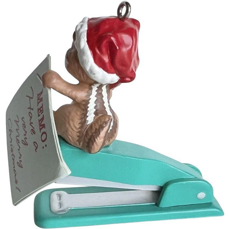 1992 Holiday Memo Hallmark Ornament (Chipmunk & Squirrel) QX5044