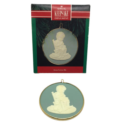 1992 Jesus Loves Me Hallmark Ornament (Religious) QX3024