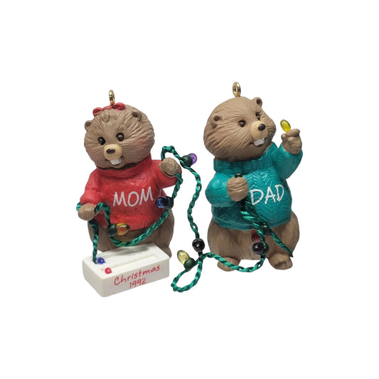 1992 Mom and Dad Hallmark Ornament (Family) QX4671 Image1