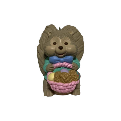 1992 Nutty Eggs Hallmark Ornament (Easter) QEO8382 Image1