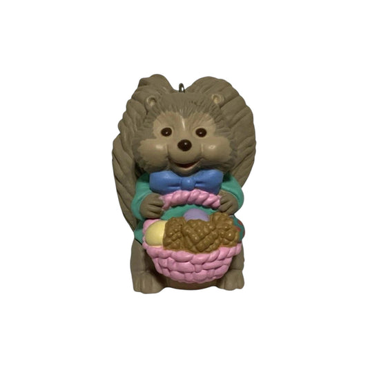 1992 Nutty Eggs Hallmark Ornament (Easter) QEO8382 Image1