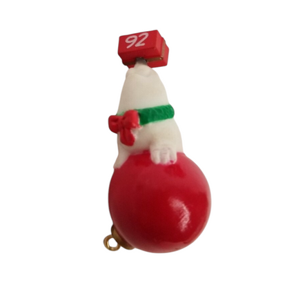 1992 Perfect Balance Hallmark Ornament (Animal) QXM5571
