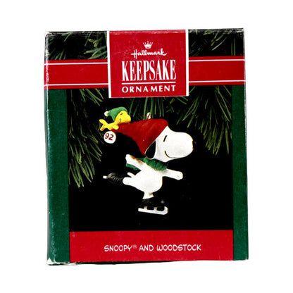 1992 Snoopy and Woodstock Hallmark Ornament (Peanuts) QX5954