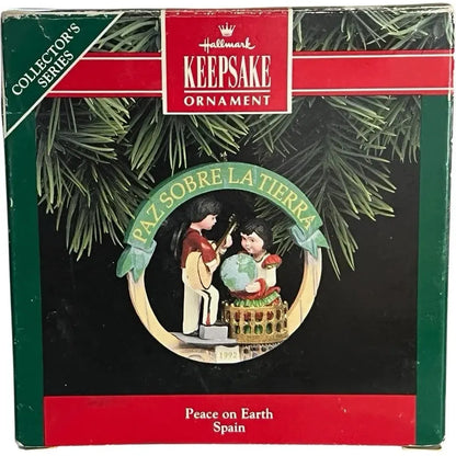 1992 Spain Hallmark Ornament (Peace on Earth) QX5174